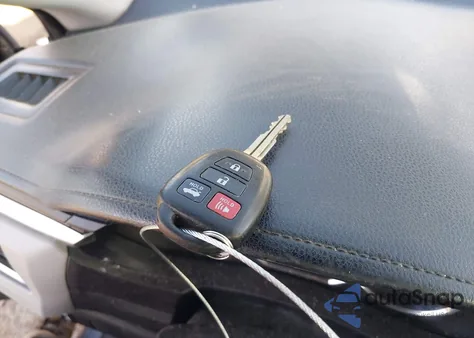 2014 Toyota Corolla Le из США, поврежденный, VIN 5YFBURHE8EP142577